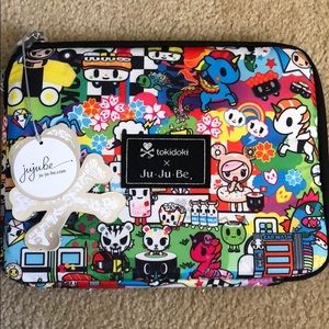 Ju-Ju-Be iPad case